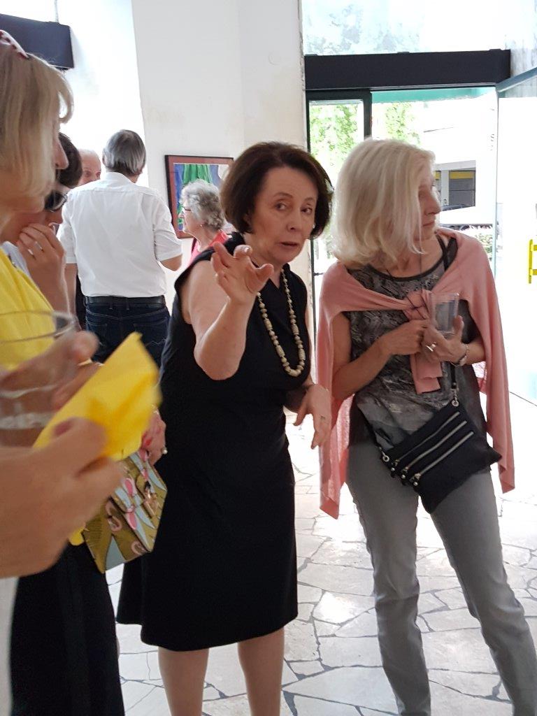 Die Fragen der Ausstellungsbesucherin