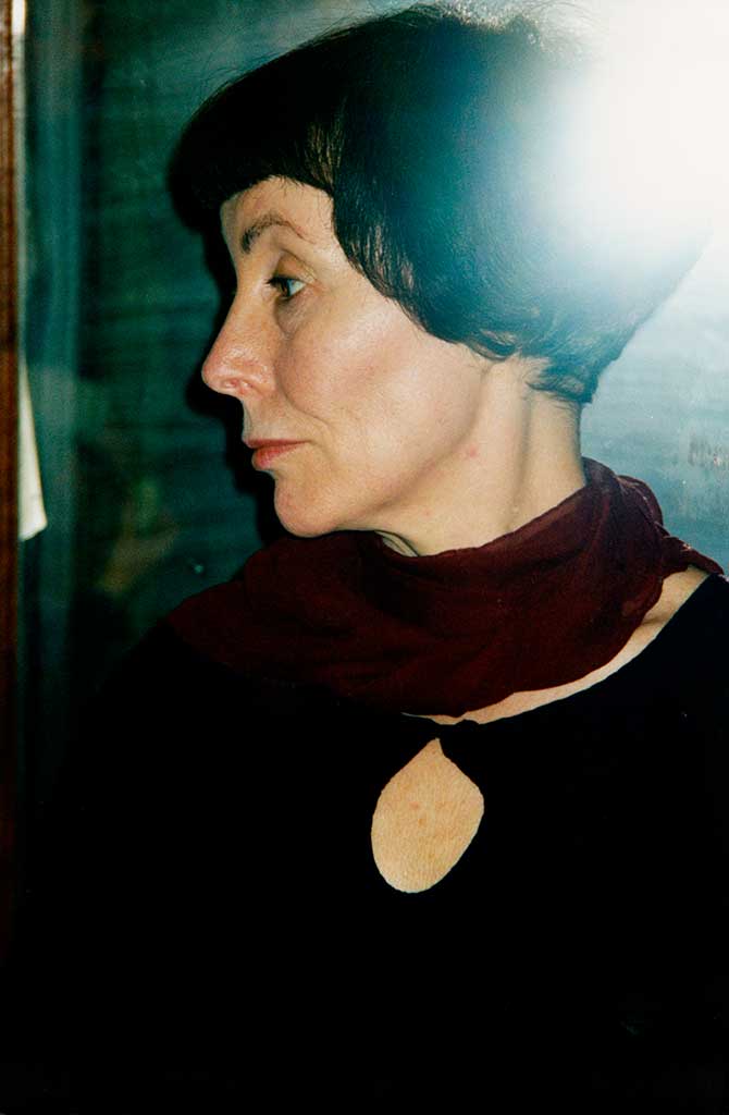 Nina WR, fotografiert von Ewgenij Uchnaliow, St. Petersburg 1997 Nina WR, fotografiert von Ewgenij Uchnaliow, St. Petersburg 1997